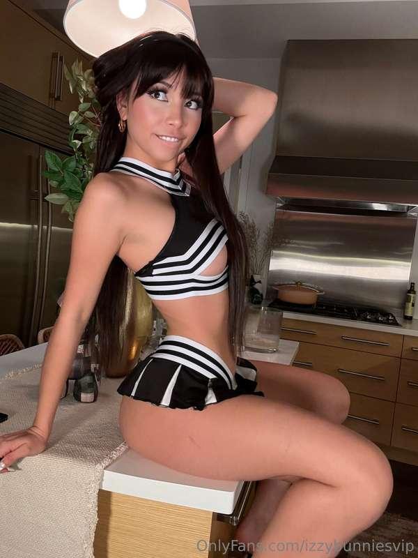 Guess what's for dinner? 🔥 (It's me, I'm dinner)