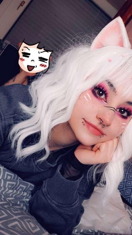 staring contest, who looks away first loses c:
(check out @m..
