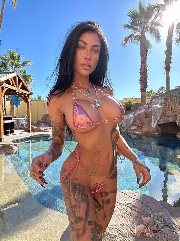 Did you jerk off lately? 🍆💦 If not, maybe I can help. 💗