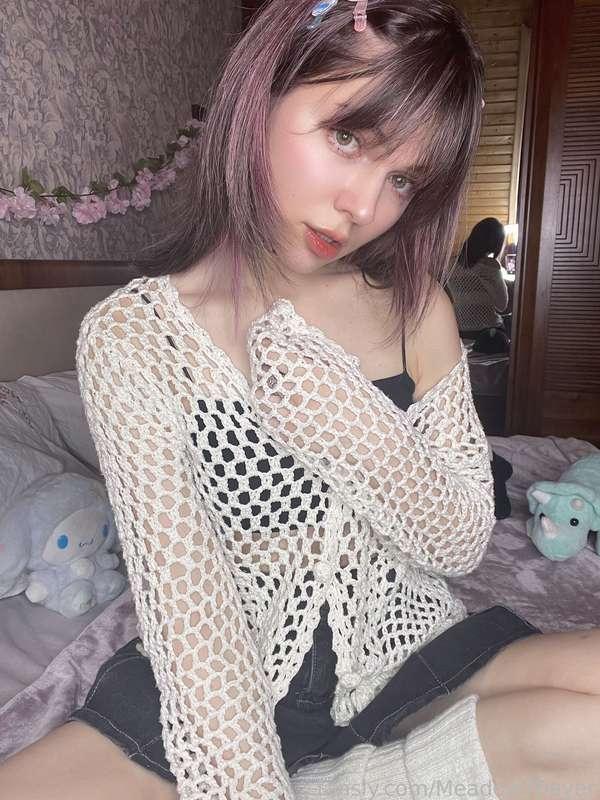 Rate me 1-10😍

Just be honest with me!🥹

#babyface #18 #teen #petite #cute #smalltits #feet #schoolgirl #egirl #young #pussy #skinny #tda #neonhair #baby #alt