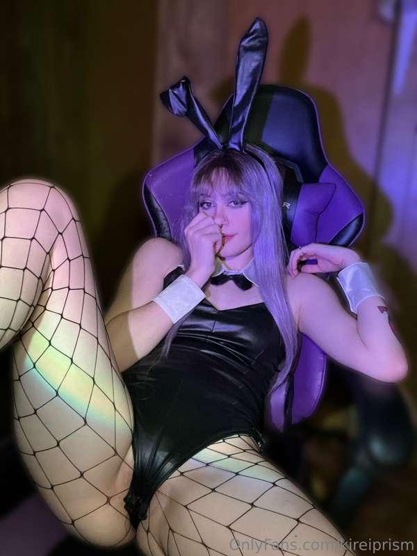 I’m your little bunny girl 🖤