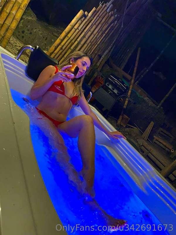 waiting for you wet to do mischief with me😈🥵💦💦