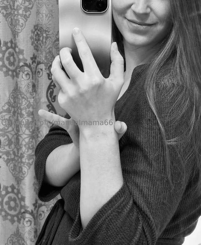 Just some cute little morning black and white selfies 😉