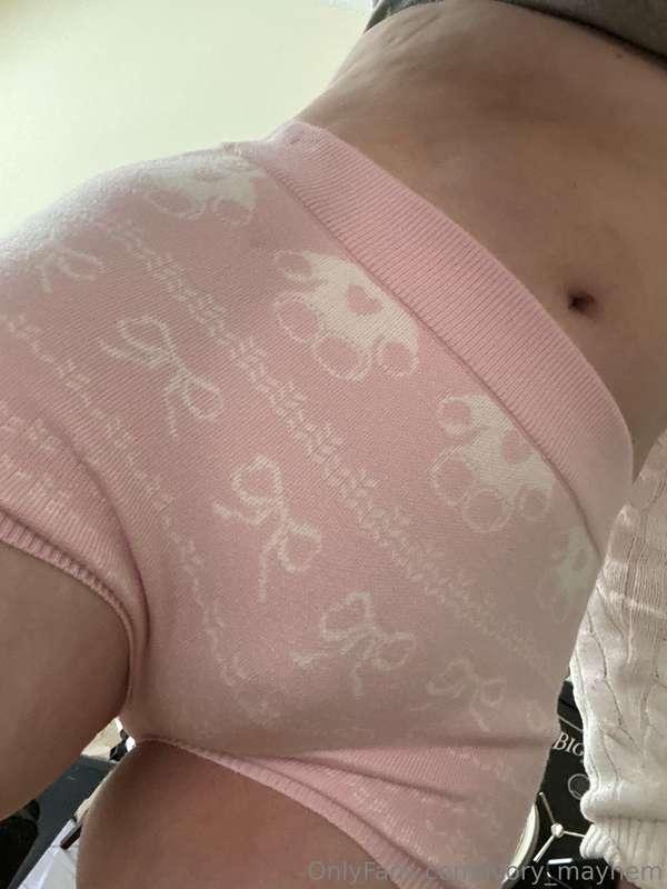 💗 who wants me to pull the off 💗 tips get vids, more you tip..