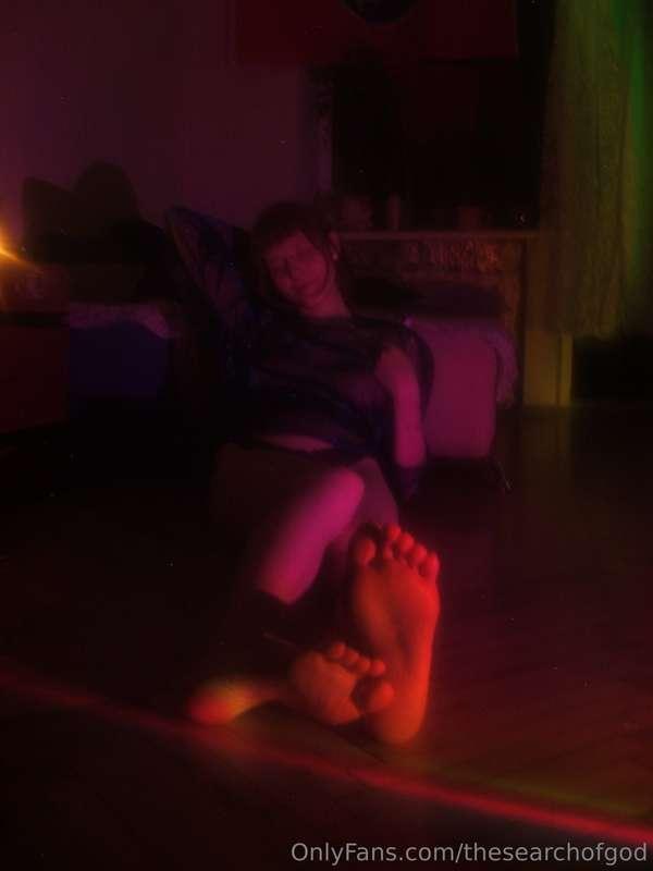 some more for feet lovers :)