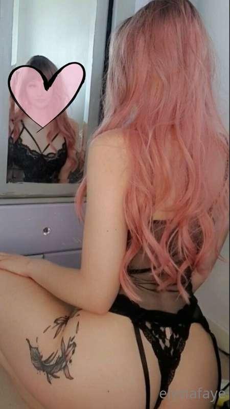 Mirror mirror on the wall, who's the sexiest of them all 😇
