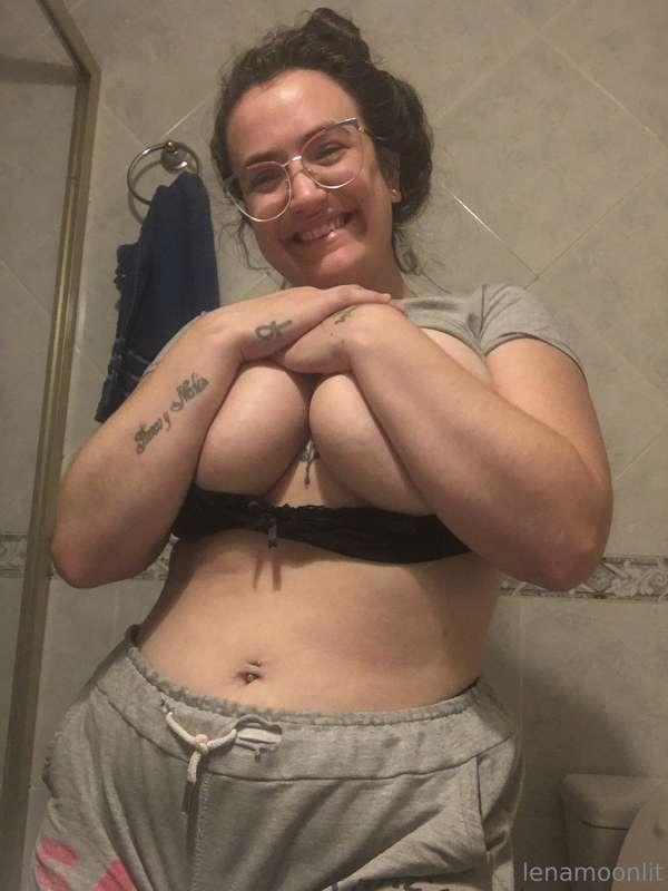 ## ***CUSTOM OR DICKRATE??***