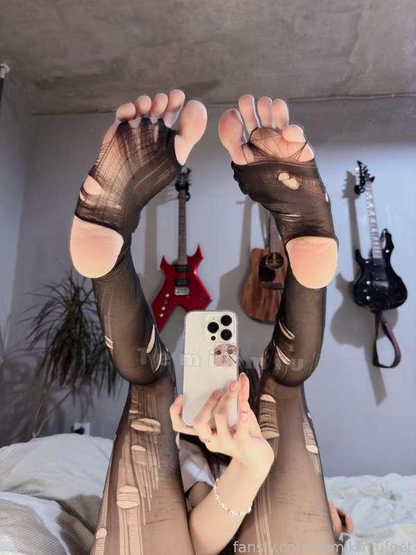 temikmiufeet image #5