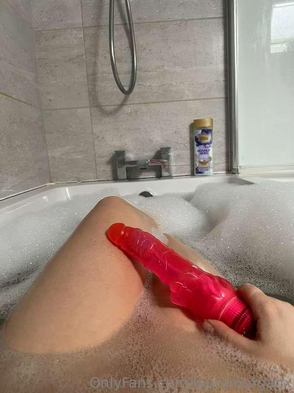 Want the video? Check your DMs to see how loud I can be 💦😈
