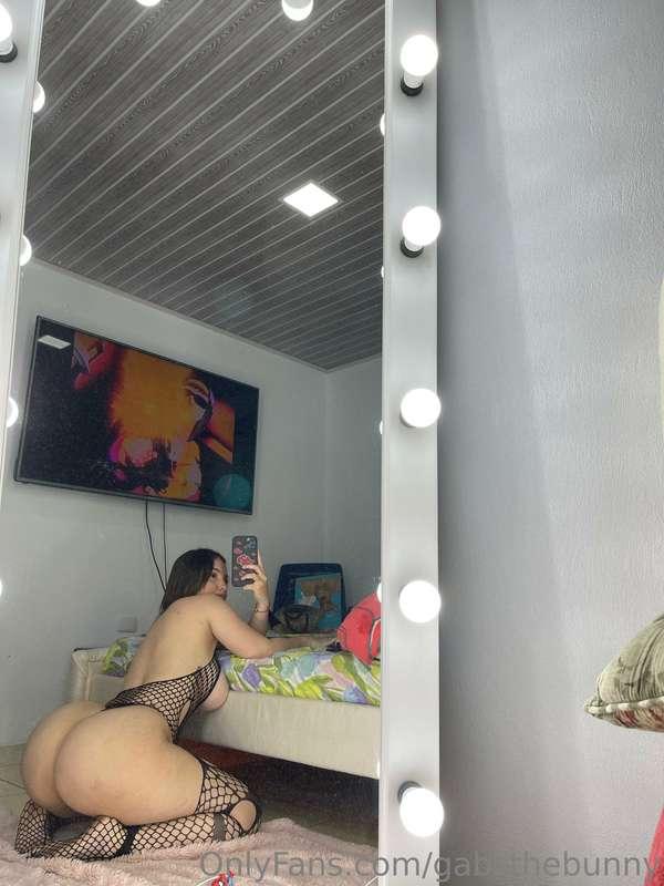 ¿Crees que tu verga pueda con esto? 🫢🍑🥴