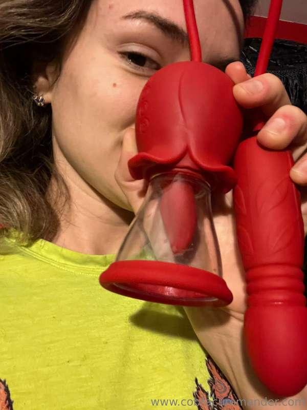 !!! MASS DM ALERT - 9min close up masturbating clip w my fav..