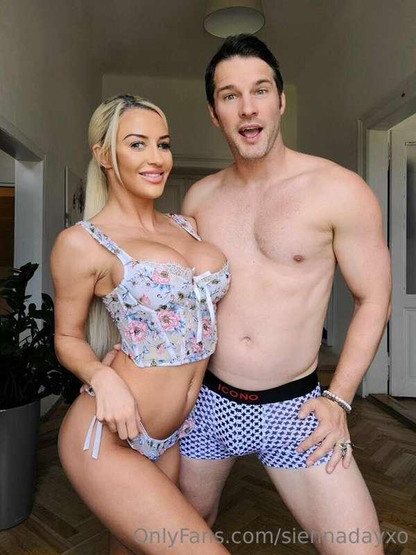 **BG SCENE WITH** @tomasskoloudik … my pussy is still throbb..