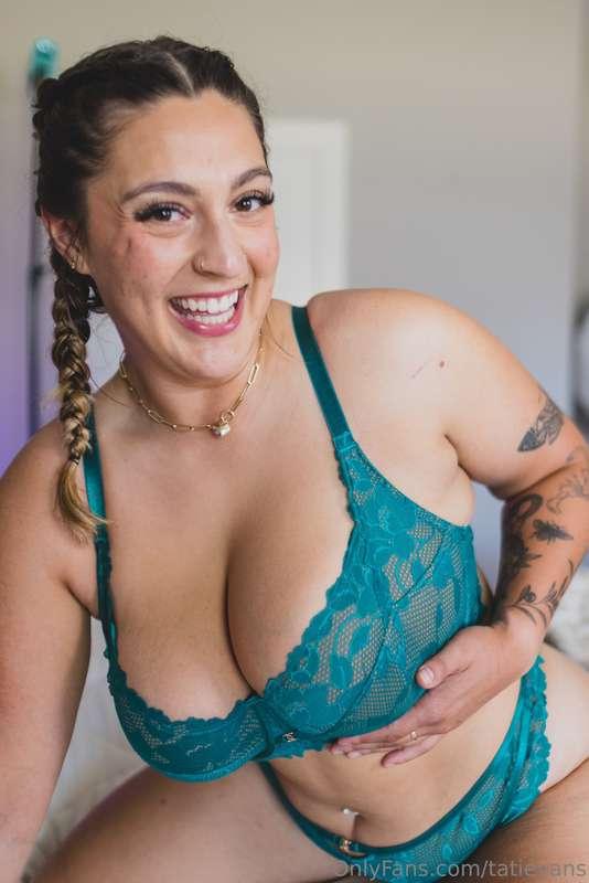 Enjoy this cute little photoset! Should I do more sets like ..