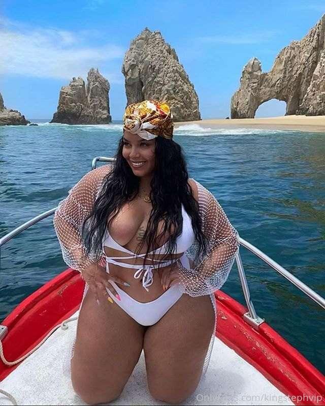 😈