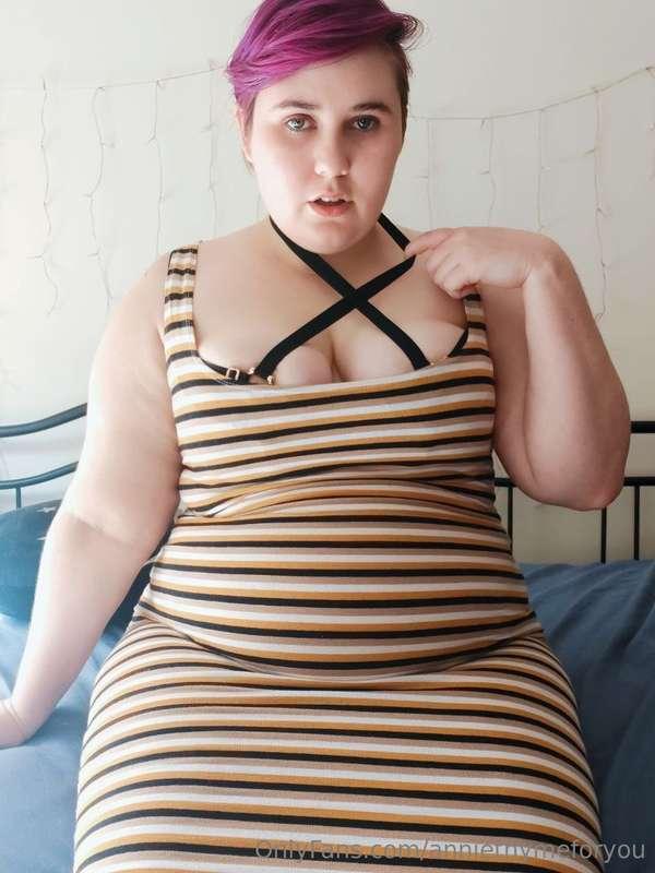 I bet you'd love for me to pull the top of this dress down ;..