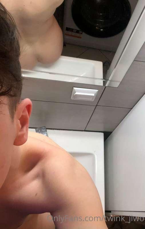 Face, mirror, tight naked ass and extremely horny mood today..