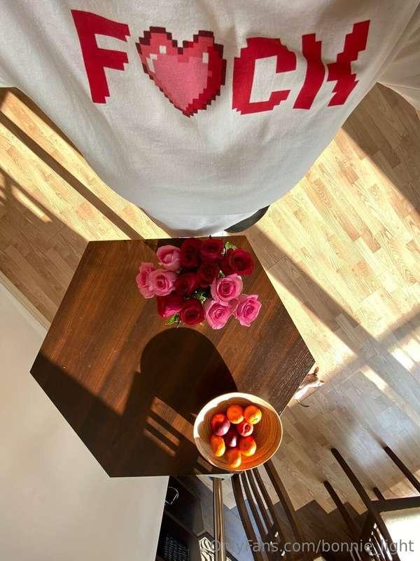 Something that always lifts my mood!🤭😍 I love flowers so som..