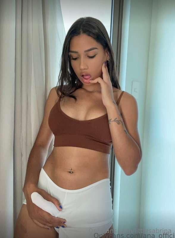 FREE SUBSCRIPTION 🫦The hottest girl with big tits @ana_offic..