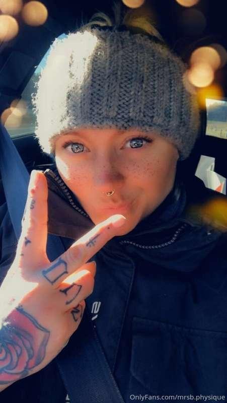 Time to drag my ass🍑 to my horses😻