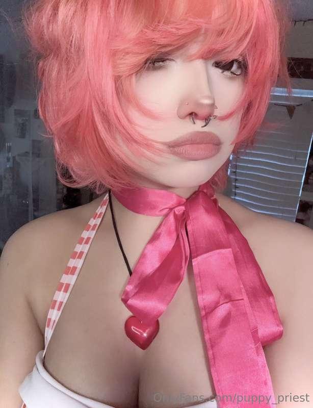 My hair is temporarily pink (dw I won’t keep it I’m going to..