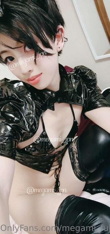Today I recorded a demonstration masturbation audio and film..