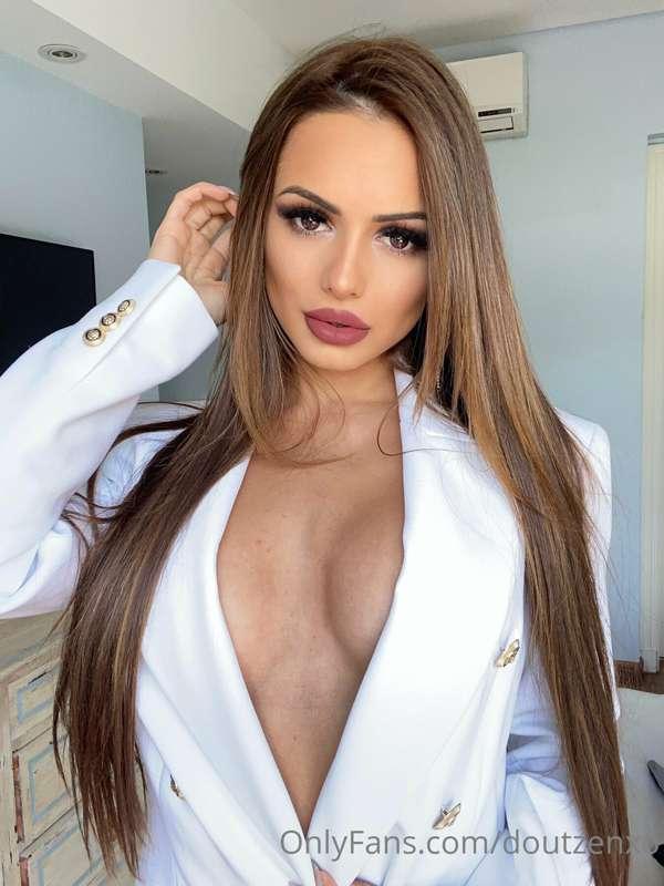 Message me if you’re horny💦