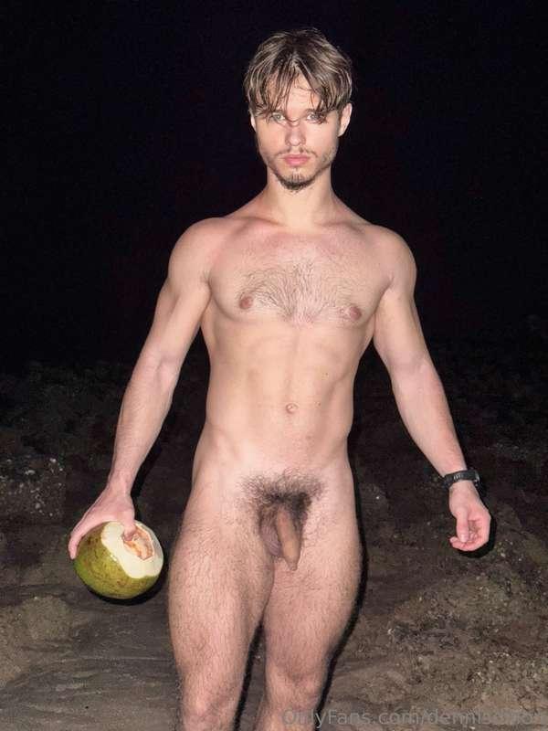 What if we get lost together ? 🥥
