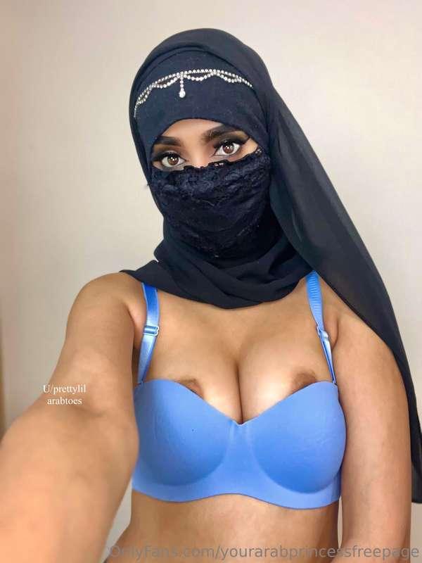 Come see this completely off on my VIP😈 @yourarabprincess 

..