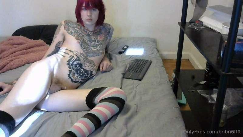 got a new webcam only thigh highs on