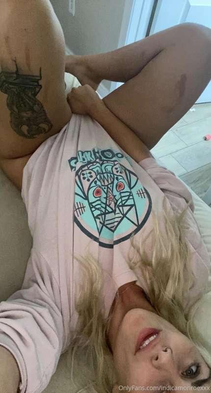 Good morning babe, care to join me for breakfast? 😘👅💦