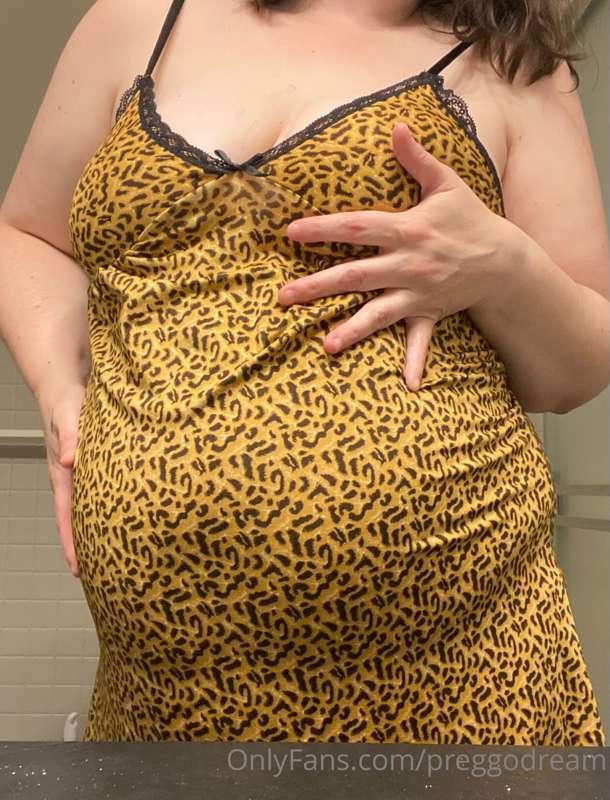I added some sexy lingerie to my Amazon wishlist!! Buy me so..