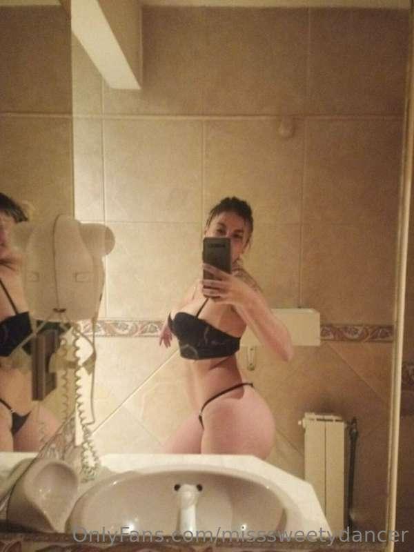 🔥Subscription free free free🔥
 hello baby she is my friend @..