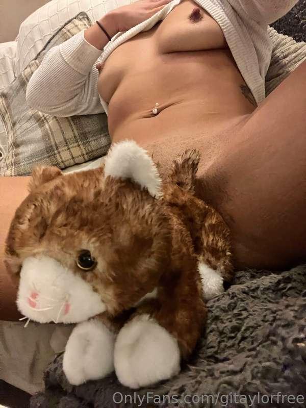 Thought you’d want to see my pussy 🐈 😘