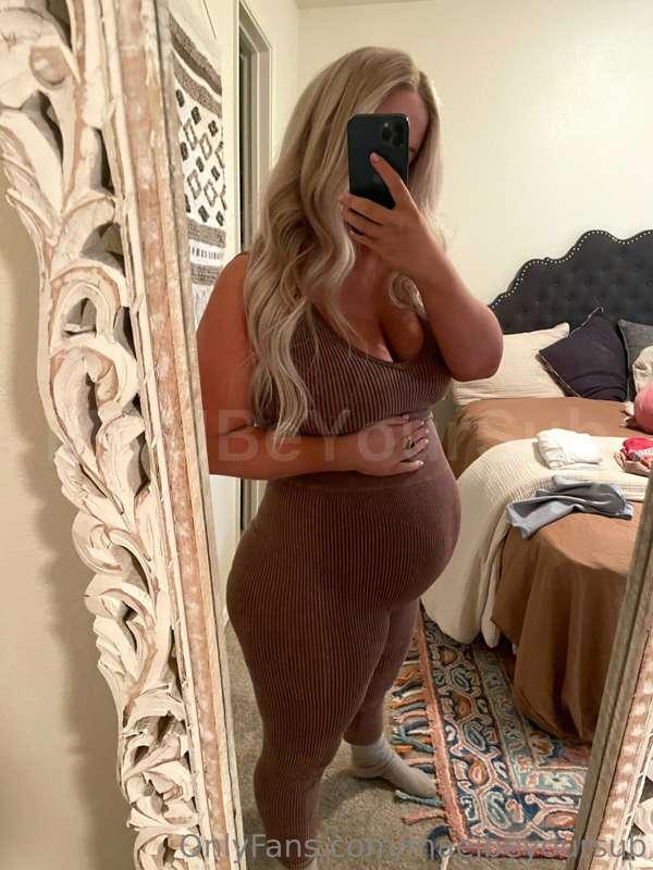 I miss my baby bump! 
The first 5 fans to tip $10 get a cute..