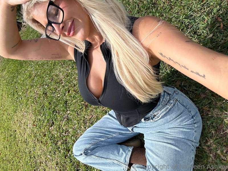 go outside 💕💦