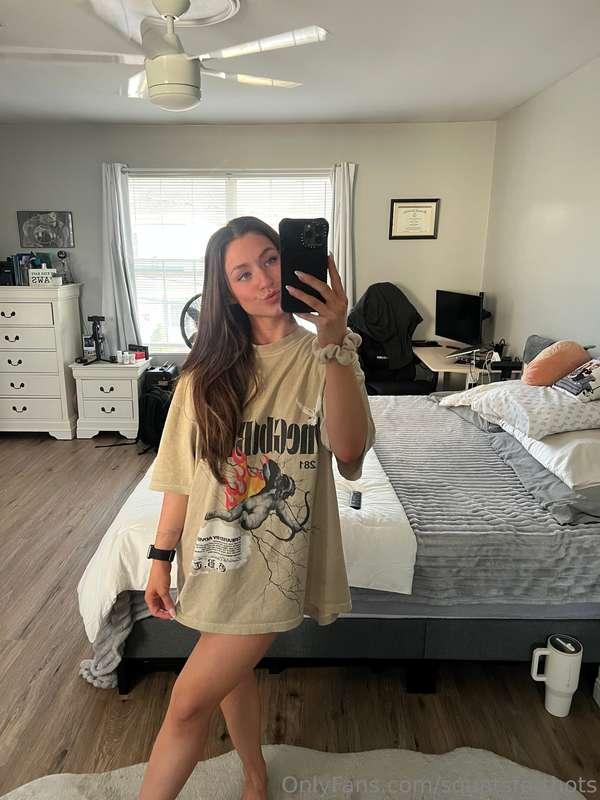 Just me and my shirt feeling cute today!😉❤️