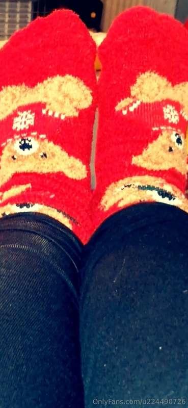 Oh baby take my teddy bear socks off to suck my toes? X