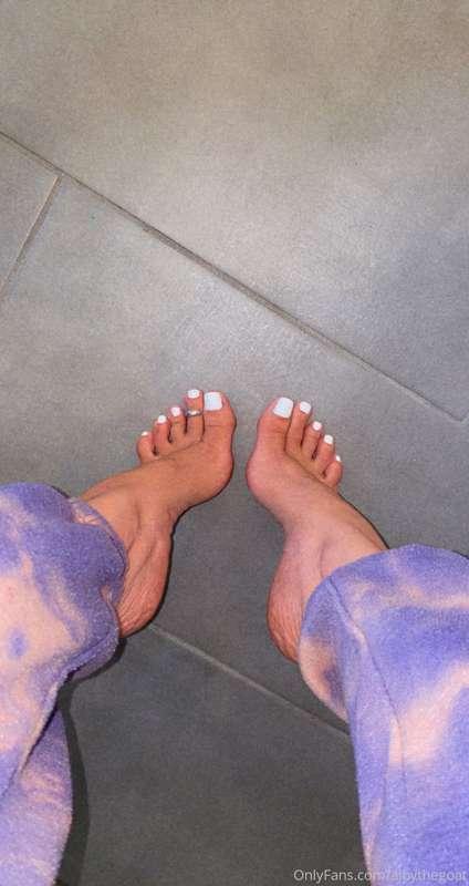Fresh pedi🥵😈😈😈👣