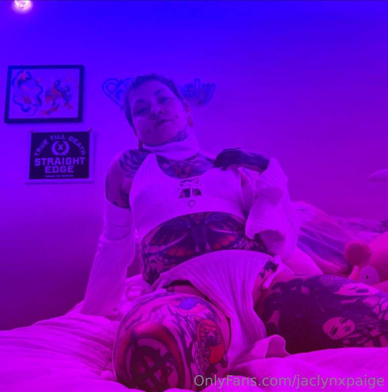 Hey again!Welcome to my page. I hope you enjoy yourself. For..