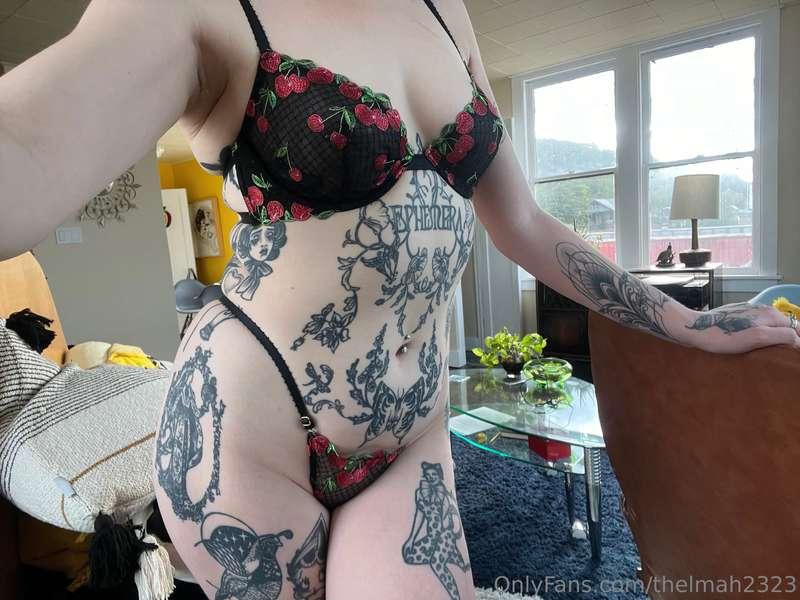 Come have some cherries 🍒 