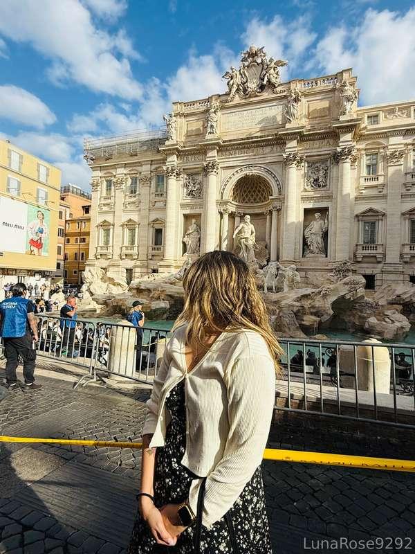 lunarose9292 main image