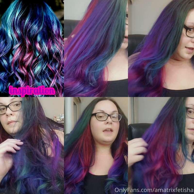 Happy Holidays 💜
I dyed my hair