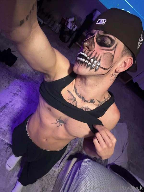  Ready for thrills and chills! 🎃👻
