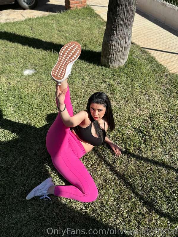 Oh hey, stop! You're entering my territory now!