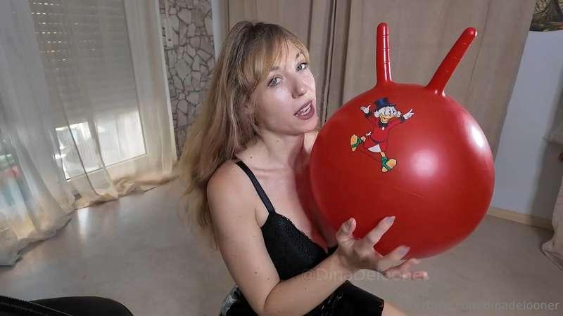 German LoonerGirl I had a red / duck tales bouncy ball left ..