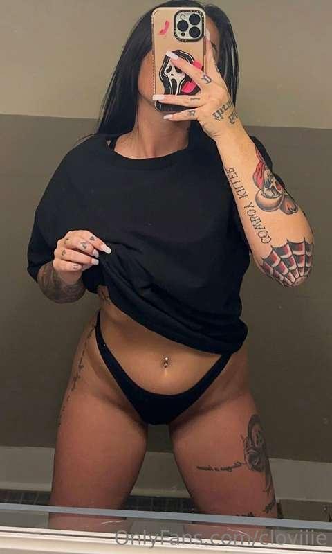 Swipe to take it off 😉🥵