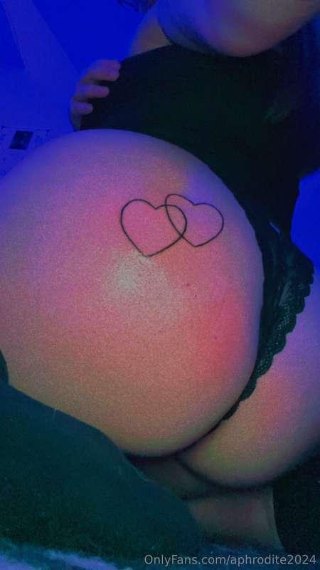 New tattoo!!😍🤩🍑