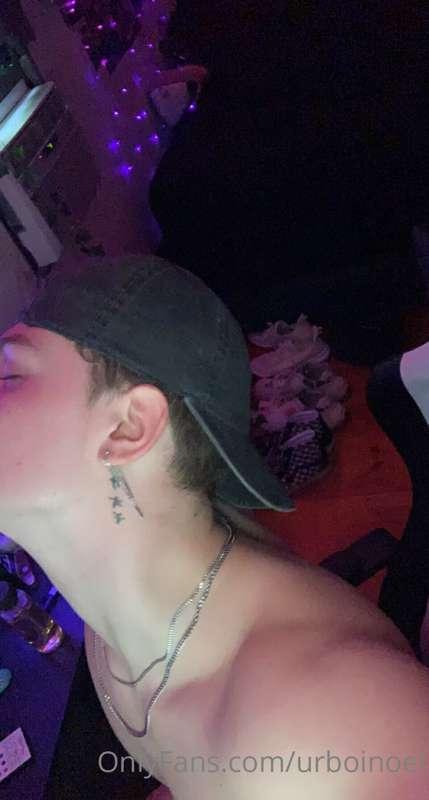 Do I look good with a backwards hat?