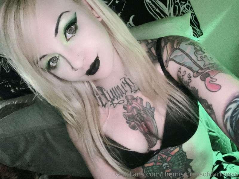 Good night little bats 🦇 🖤
