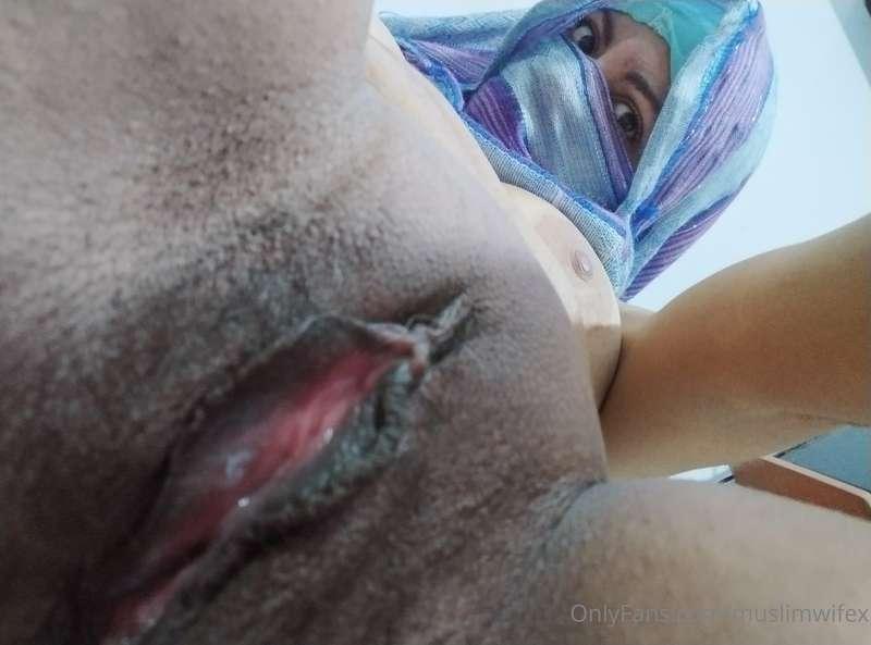 Surprise!! 👅